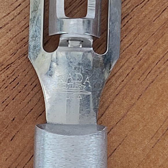 Rada R132 Vegetable Peeler Lifetime Guarantee Made In The USA - Picture 1 of 4